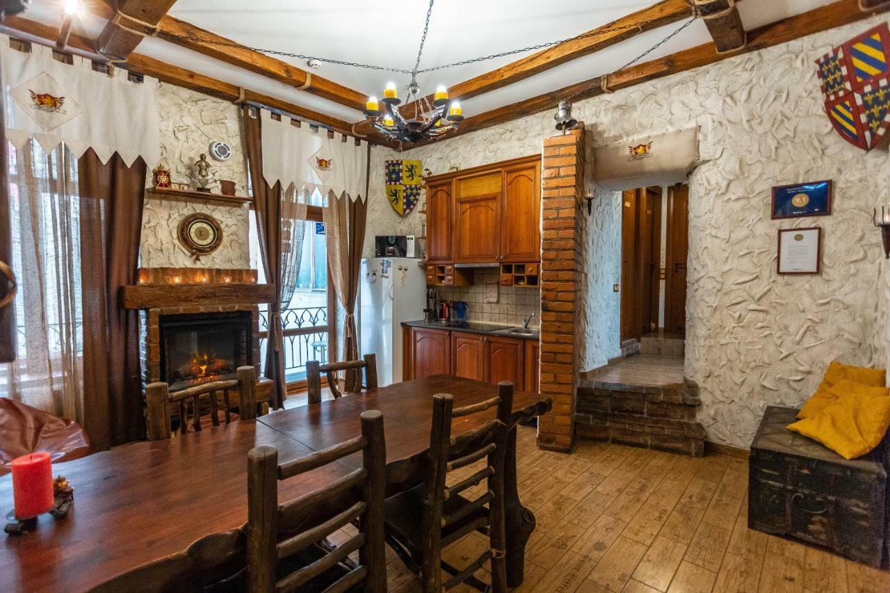 Ghostel - Medieval Hostel Lviv Ngoại thất bức ảnh