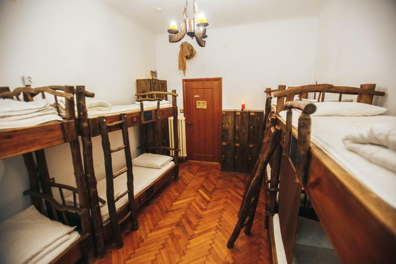 Ghostel - Medieval Hostel Lviv Ngoại thất bức ảnh