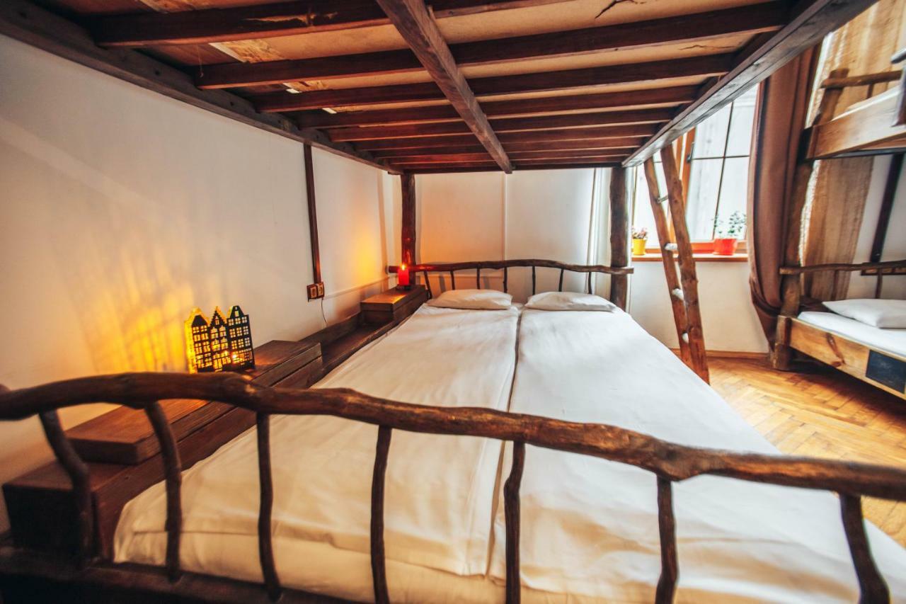 Ghostel - Medieval Hostel Lviv Ngoại thất bức ảnh
