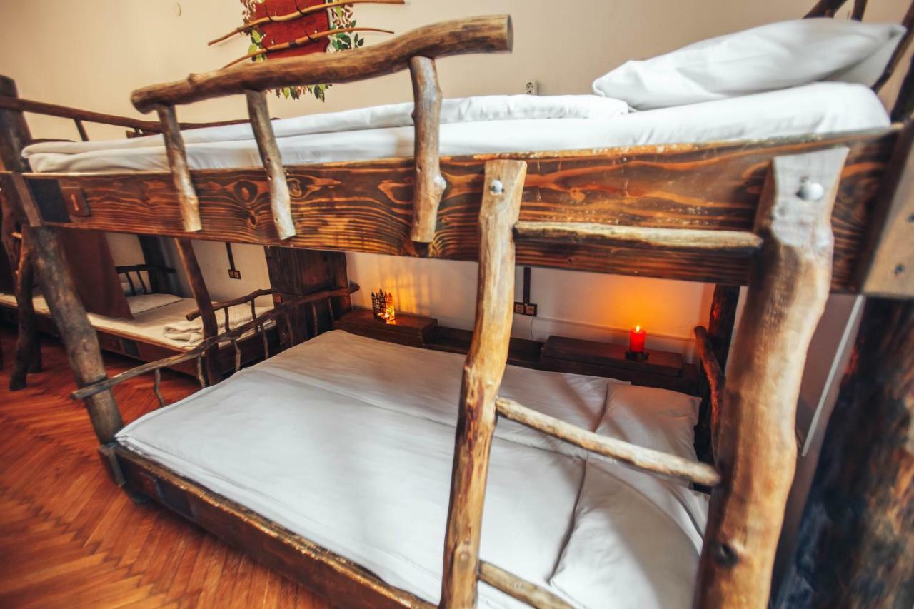 Ghostel - Medieval Hostel Lviv Ngoại thất bức ảnh