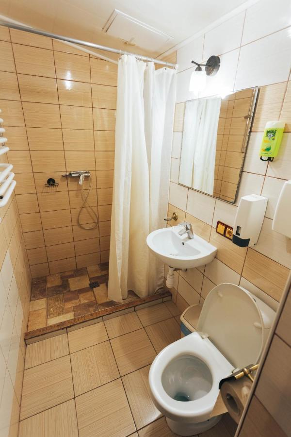 Ghostel - Medieval Hostel Lviv Ngoại thất bức ảnh